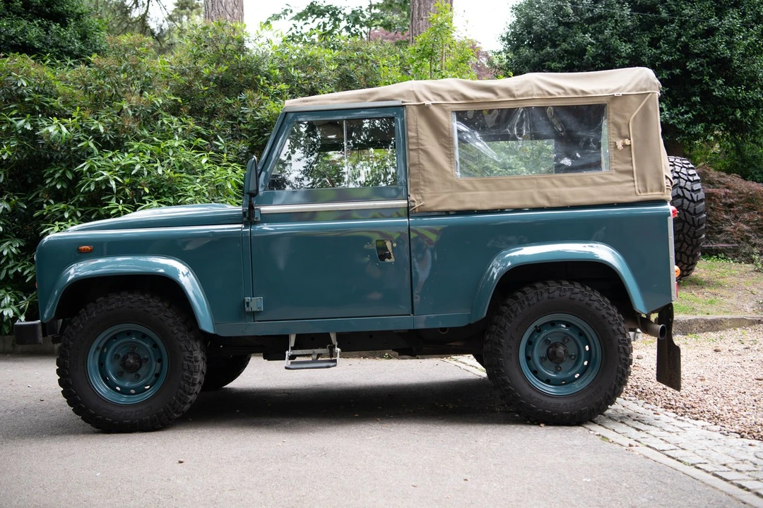 2008 Land Rover Defender 90 - Image 10 of 30