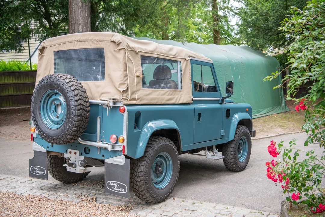2008 Land Rover Defender 90 - Image 7 of 30