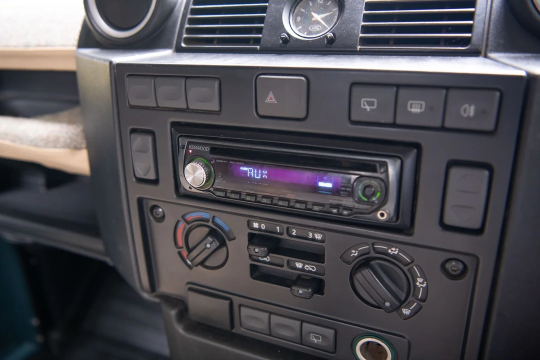 2008 Land Rover Defender 90 - Image 25 of 30