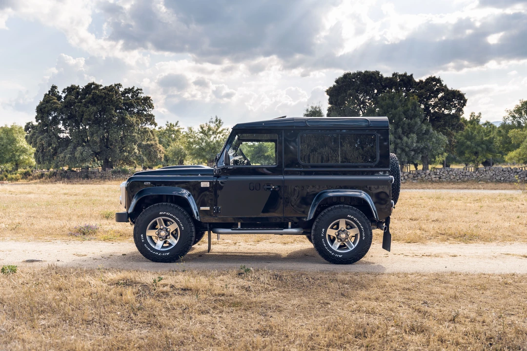 2008 Land Rover Defender 90 - Image 8 of 31