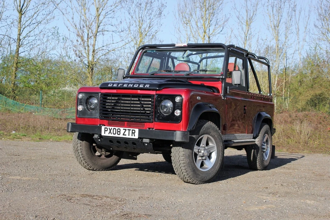 2008 Land Rover Defender 90 - Image 15 of 30