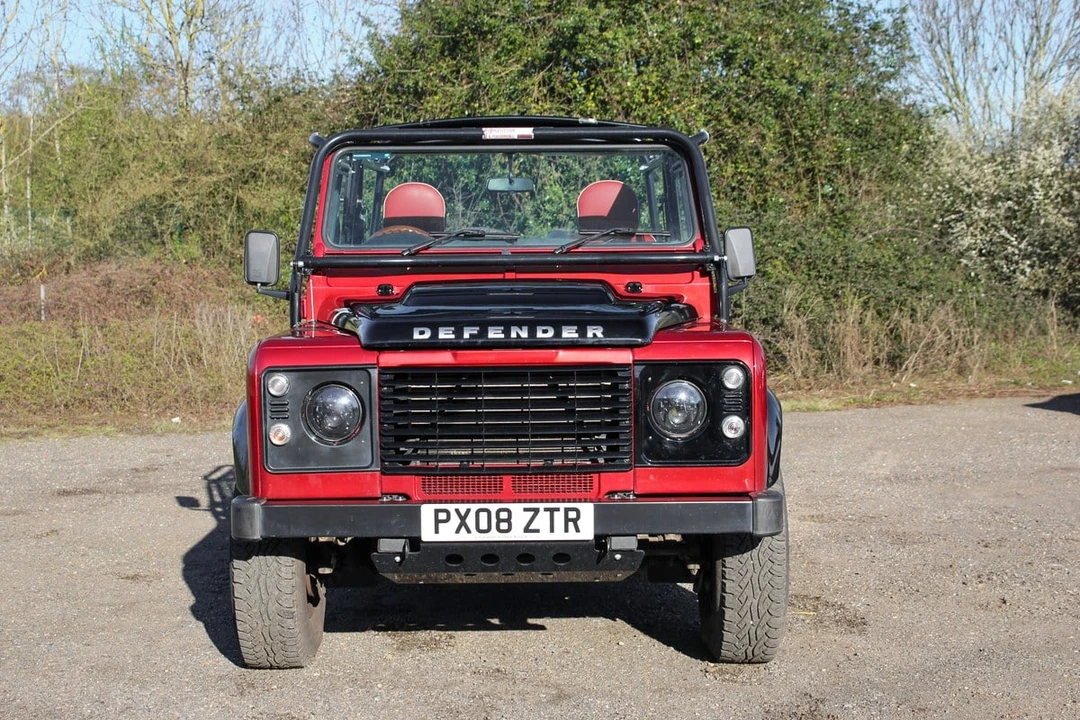 2008 Land Rover Defender 90 - Image 5 of 30