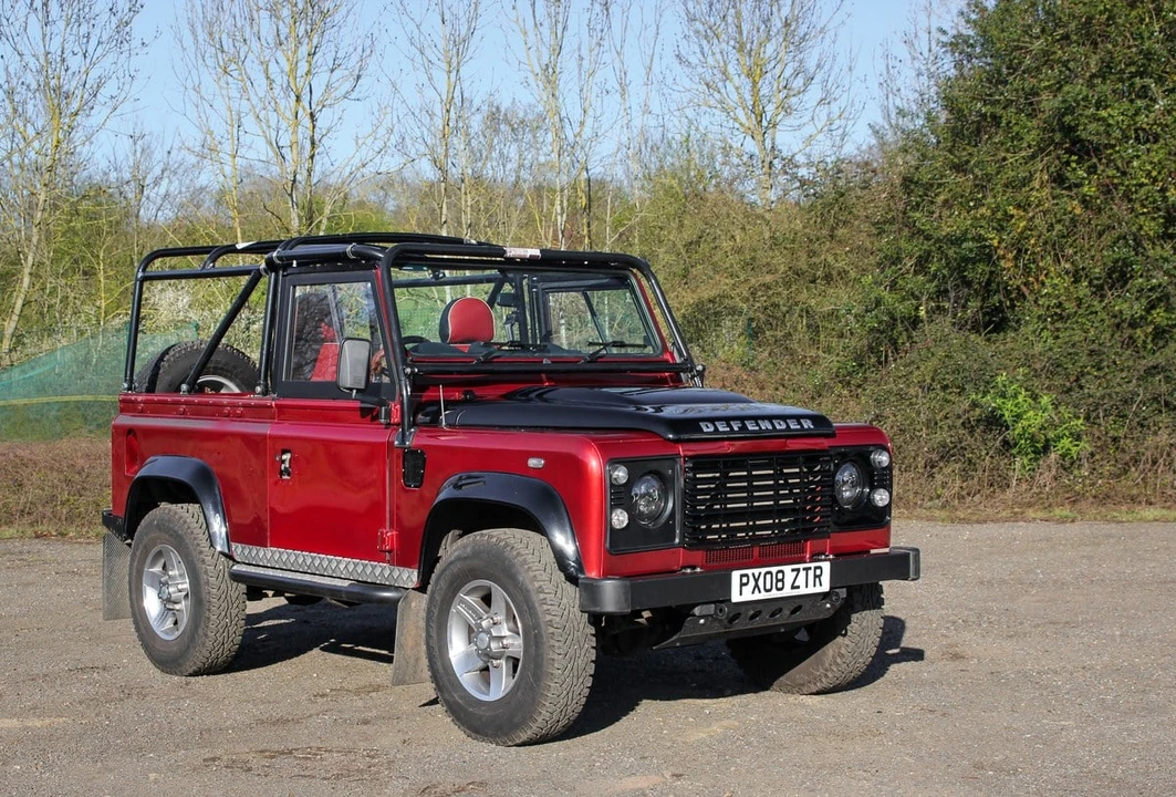 2008 Land Rover Defender 90 - Image 6 of 30