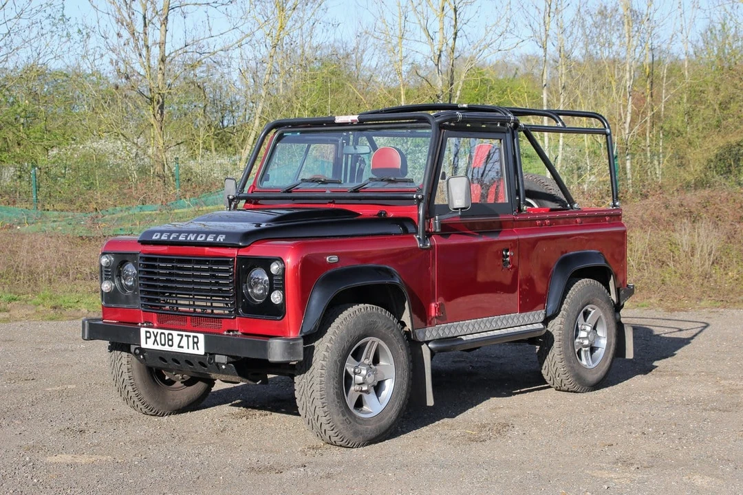 2008 Land Rover Defender 90 - Image 11 of 30