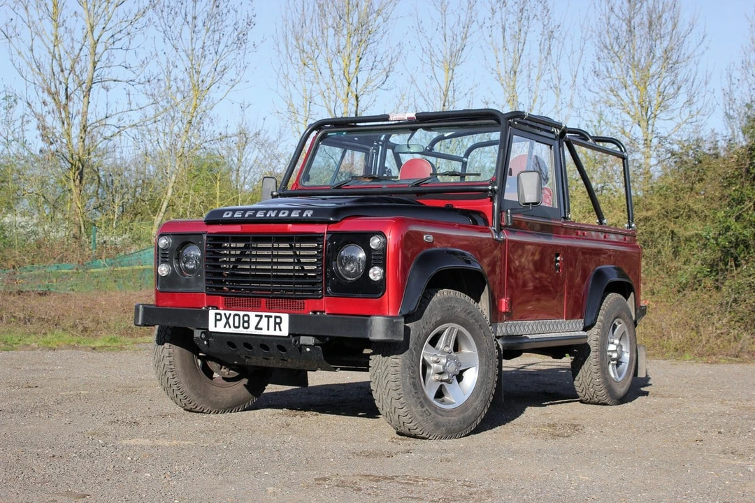 2008 Land Rover Defender 90 - Image 2 of 30