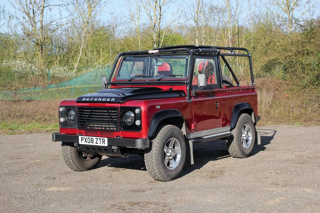 2008 Land Rover Defender 90 - Image 10 of 30