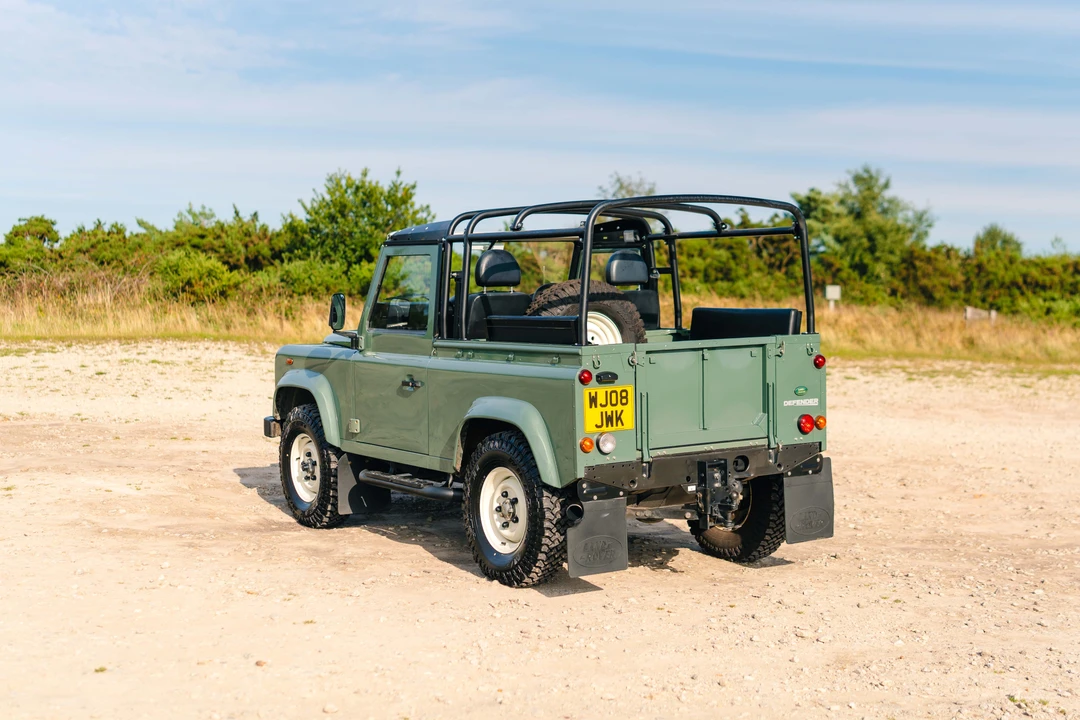 2008 Land Rover Defender 90 - Image 7 of 31