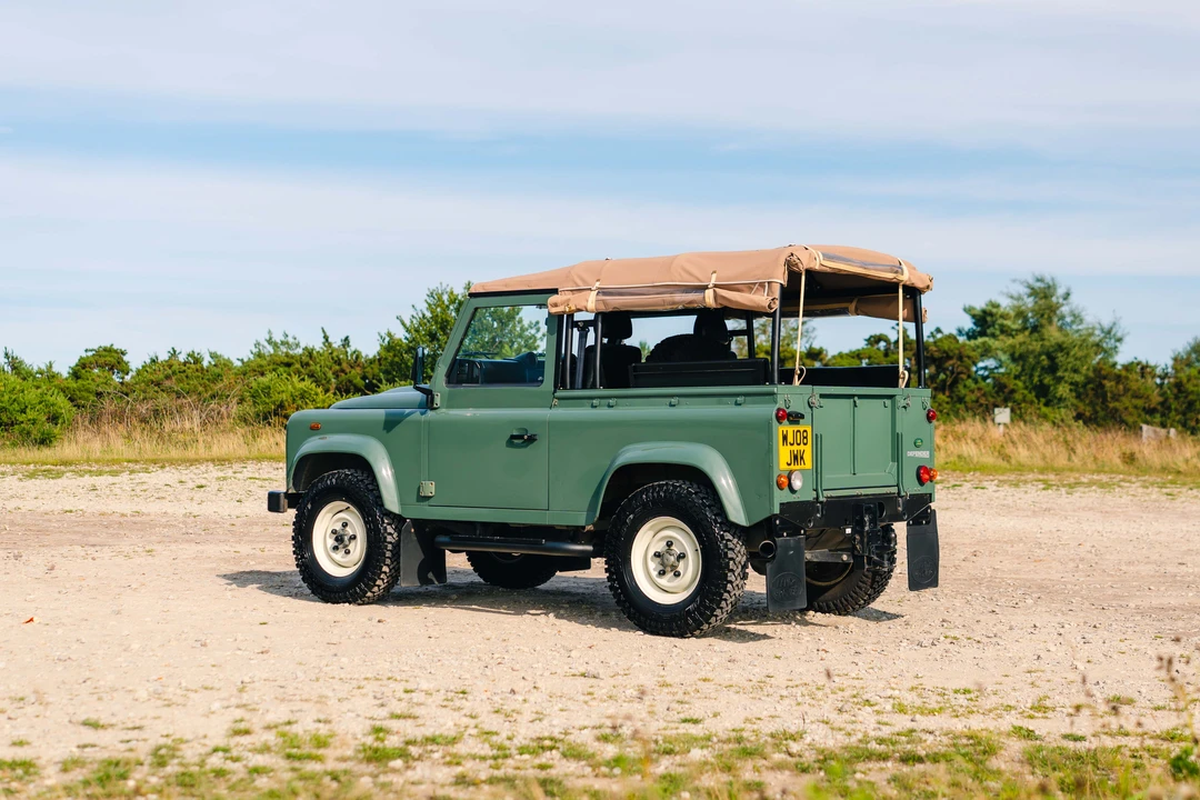 2008 Land Rover Defender 90 - Image 14 of 31