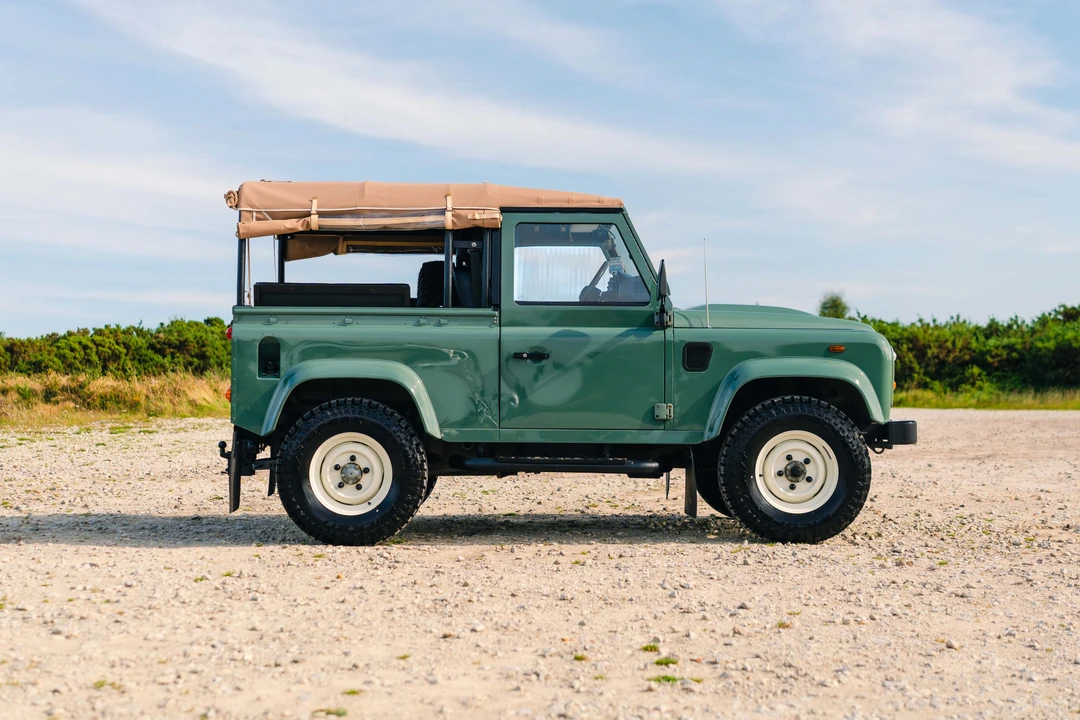 2008 Land Rover Defender 90 - Image 4 of 31