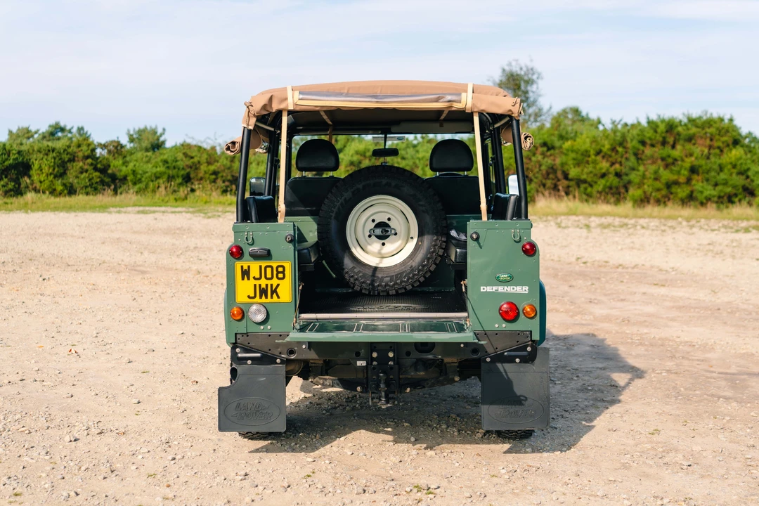 2008 Land Rover Defender 90 - Image 6 of 31