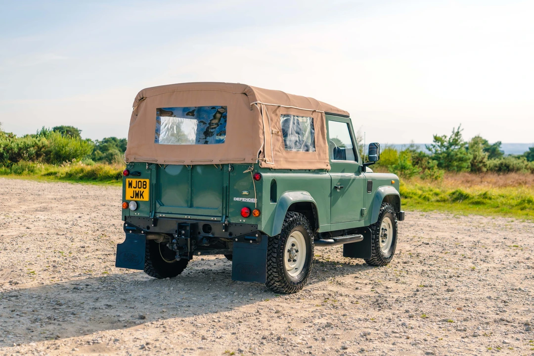 2008 Land Rover Defender 90 - Image 5 of 31