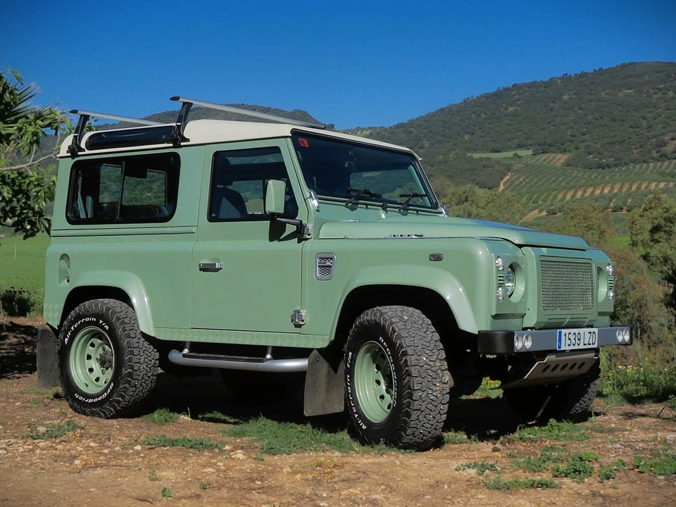 2008 Land Rover Defender 90 - Image 9 of 30
