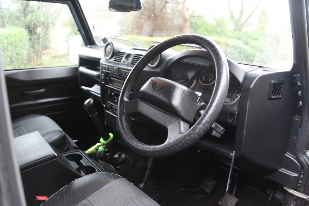 2008 Land Rover Defender 90 - Image 29 of 30