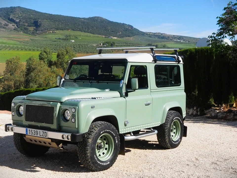 2008 Land Rover Defender 90 - Image 13 of 30
