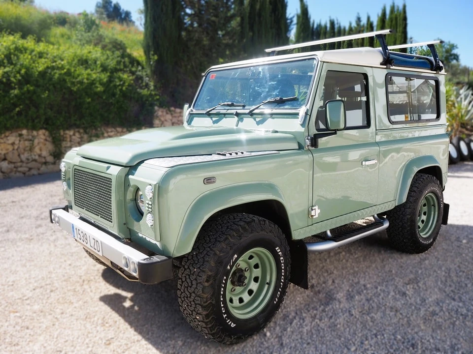 2008 Land Rover Defender 90 - Image 15 of 30