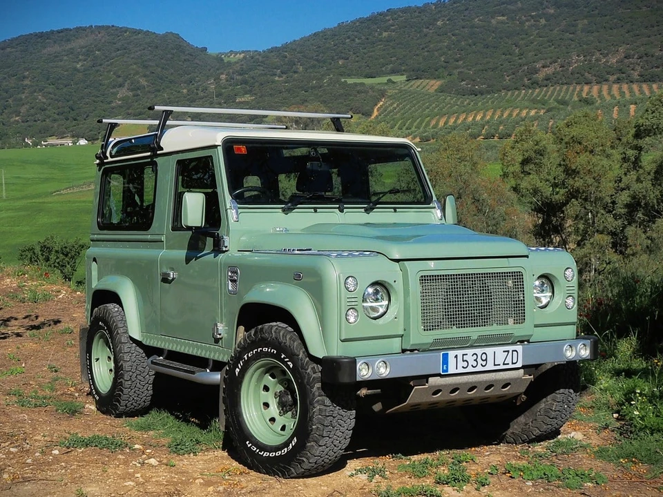 2008 Land Rover Defender 90 - Image 2 of 30