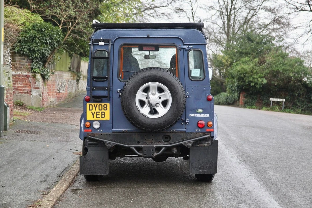 2008 Land Rover Defender 90 - Image 6 of 30