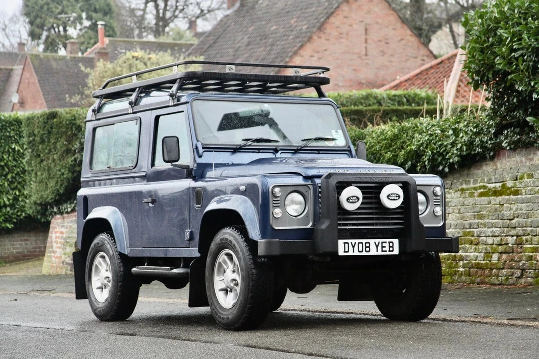 2008 Land Rover Defender 90 - Image 11 of 30