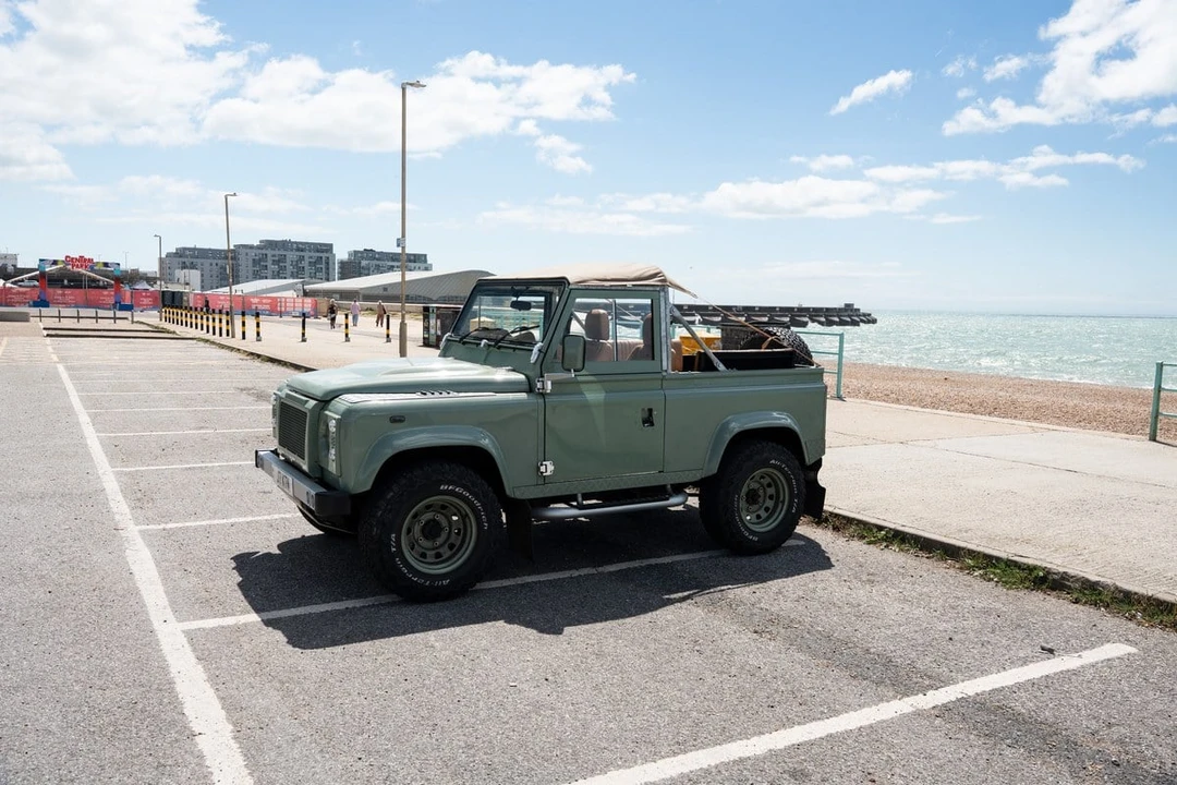 2008 Land Rover Defender 90 - Image 4 of 30