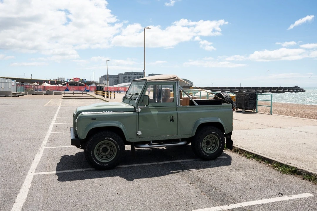 2008 Land Rover Defender 90 - Image 5 of 30