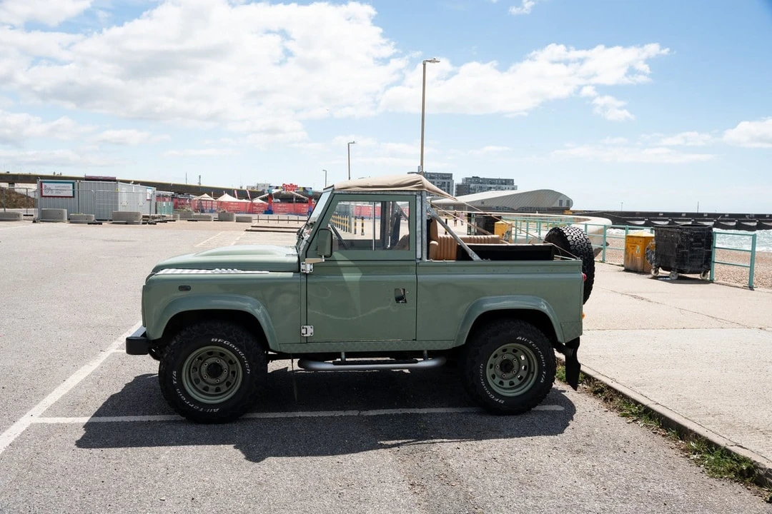2008 Land Rover Defender 90 - Image 6 of 30