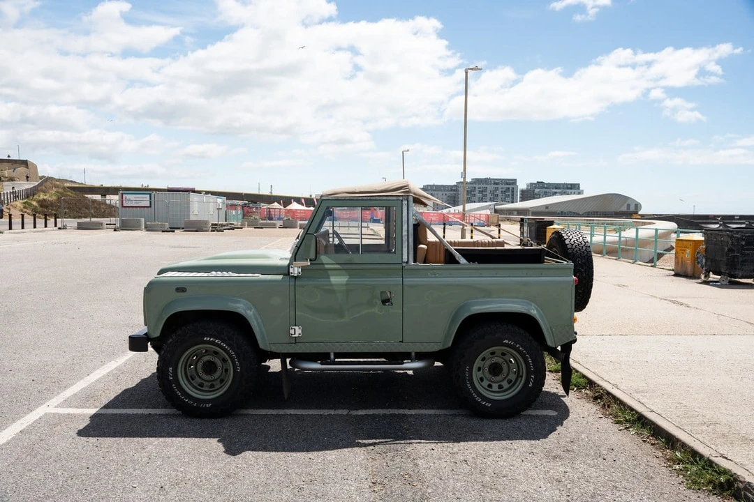 2008 Land Rover Defender 90 - Image 7 of 30