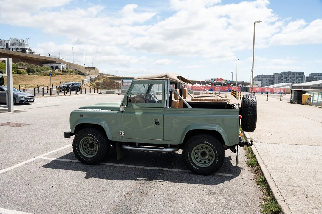 2008 Land Rover Defender 90 - Image 8 of 30