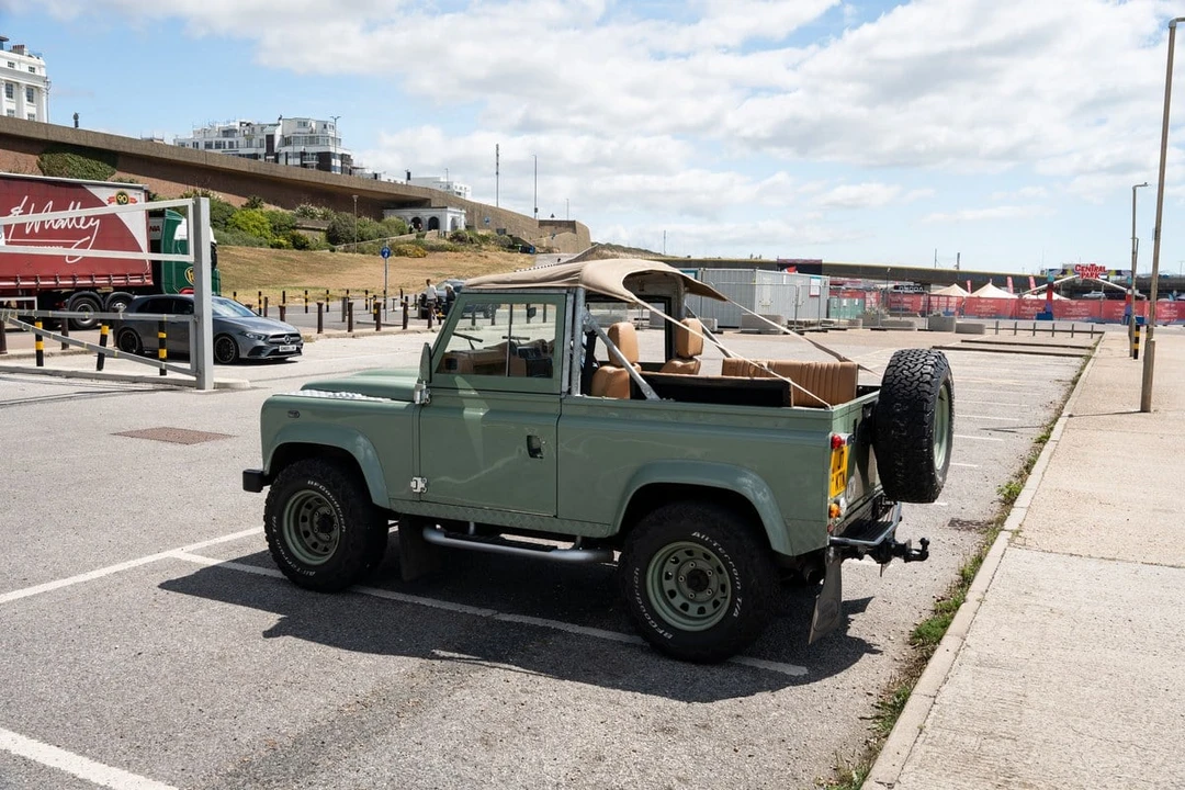 2008 Land Rover Defender 90 - Image 9 of 30
