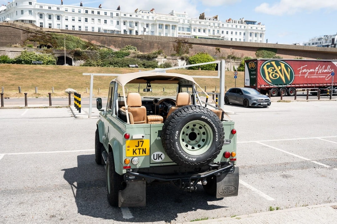 2008 Land Rover Defender 90 - Image 14 of 30