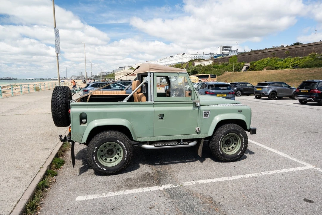 2008 Land Rover Defender 90 - Image 22 of 30
