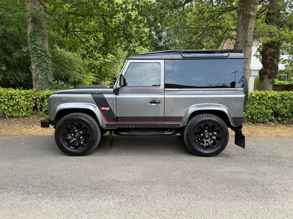 2008 Land Rover Defender 90 - Image 5 of 30
