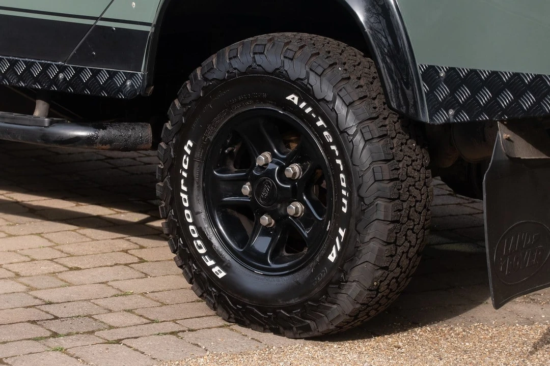 2008 Land Rover Defender 130 - Image 23 of 30