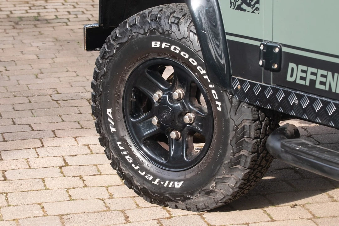 2008 Land Rover Defender 130 - Image 24 of 30