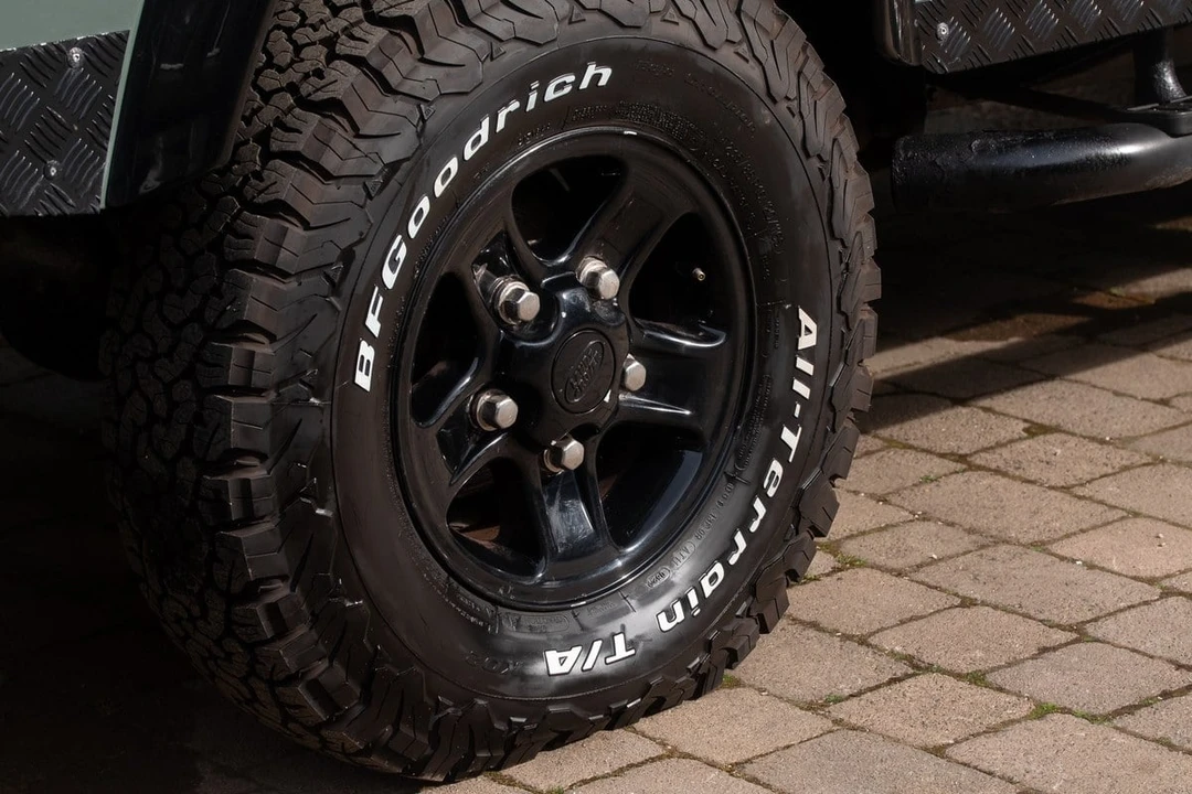 2008 Land Rover Defender 130 - Image 25 of 30