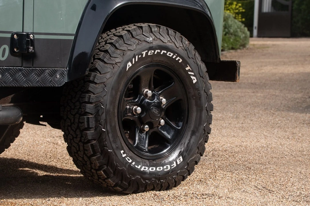 2008 Land Rover Defender 130 - Image 26 of 30