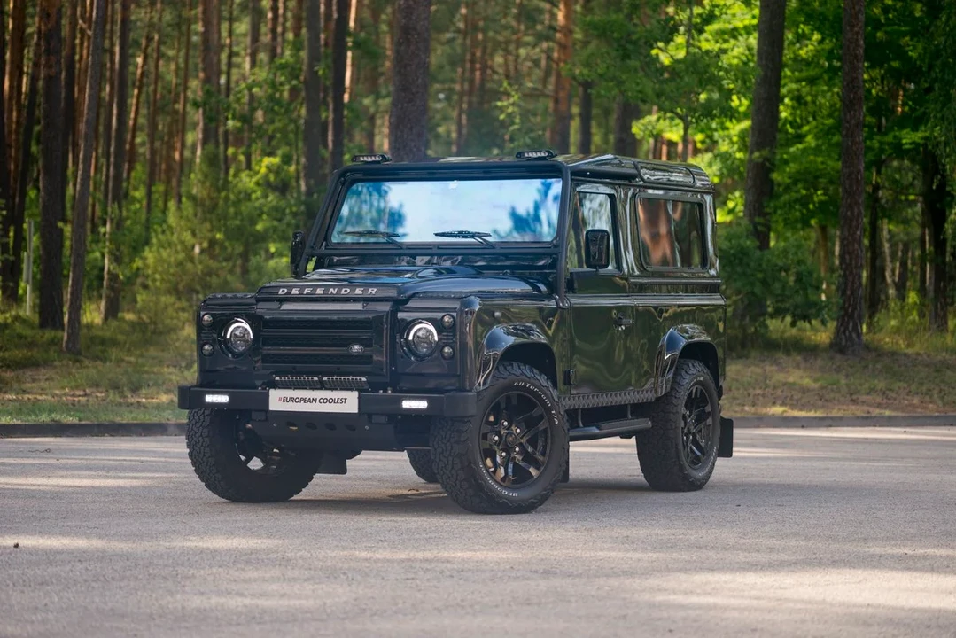 2008 Land Rover Defender - Image 2 of 30