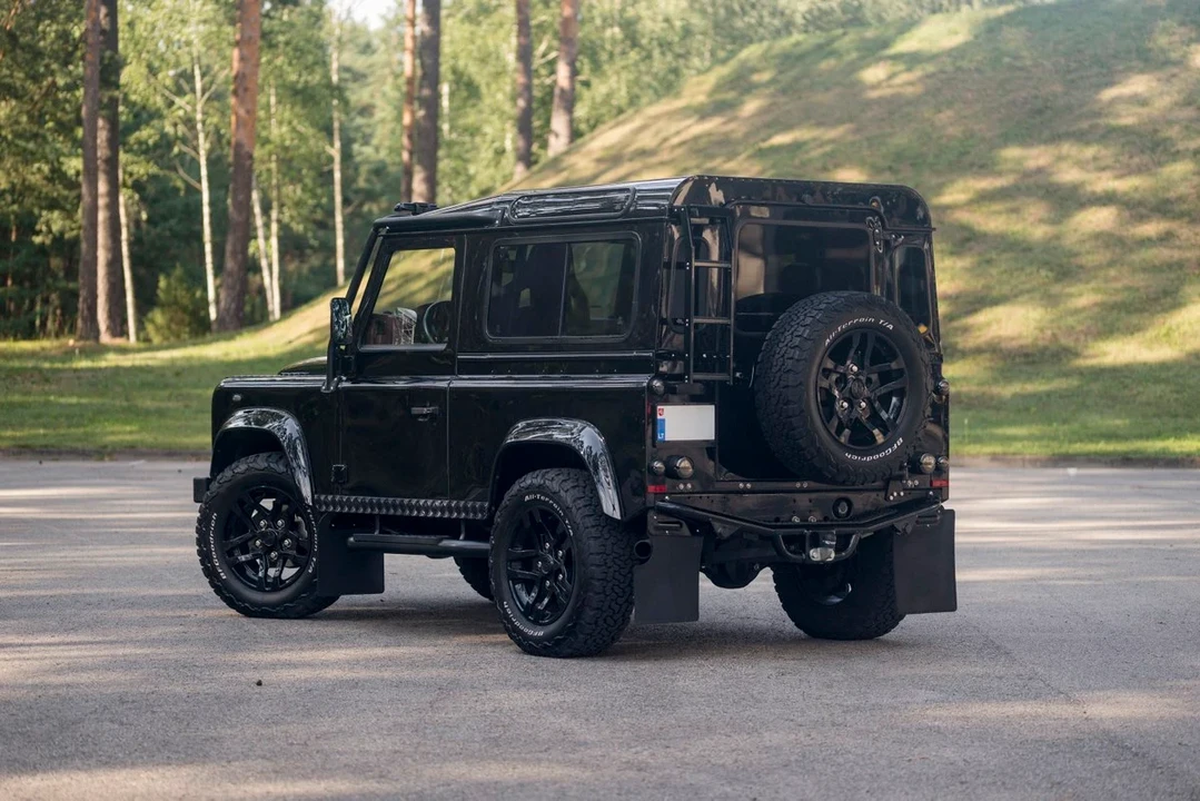2008 Land Rover Defender - Image 17 of 30