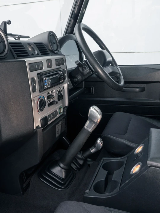 2008 Land Rover Defender 110 - Image 12 of 31