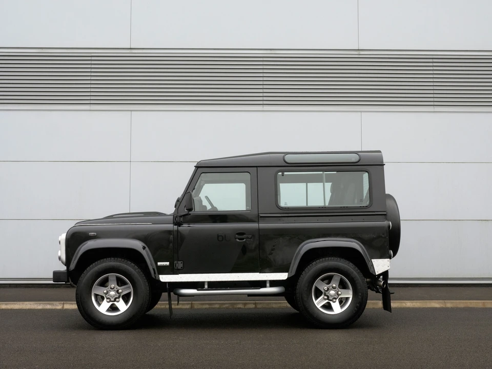 2008 Land Rover Defender 110 - Image 13 of 31