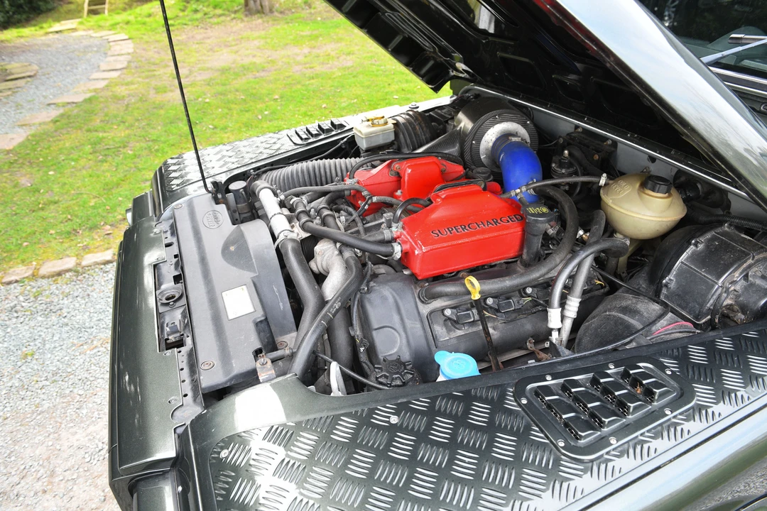 2008 Land Rover Defender 110 - Image 19 of 31
