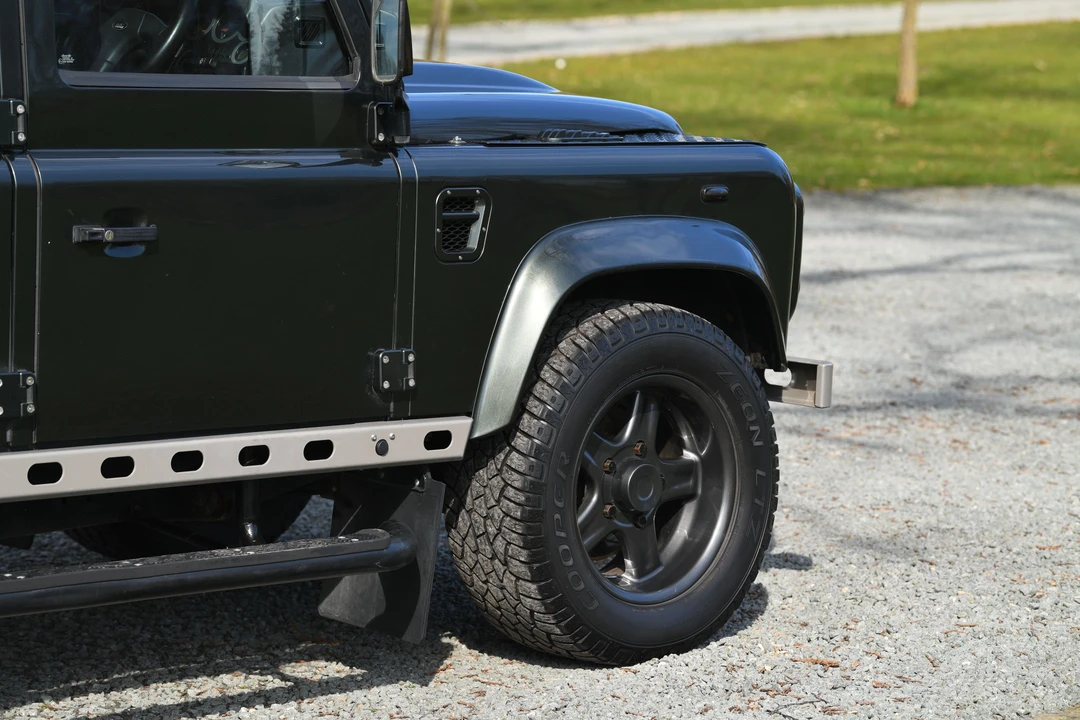 2008 Land Rover Defender 110 - Image 16 of 31