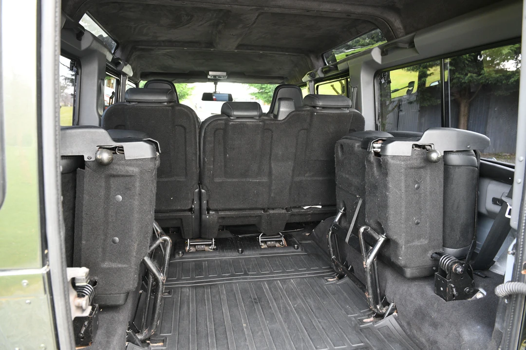 2008 Land Rover Defender 110 - Image 17 of 31