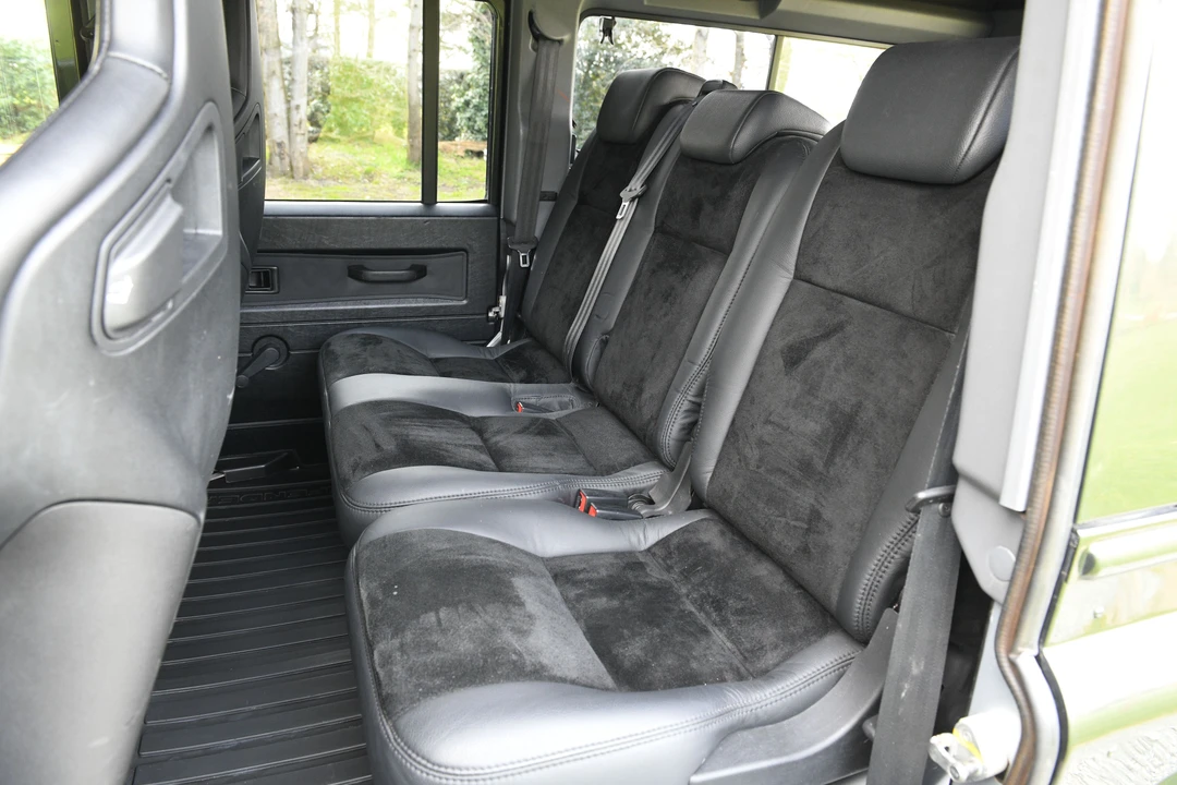2008 Land Rover Defender 110 - Image 15 of 31