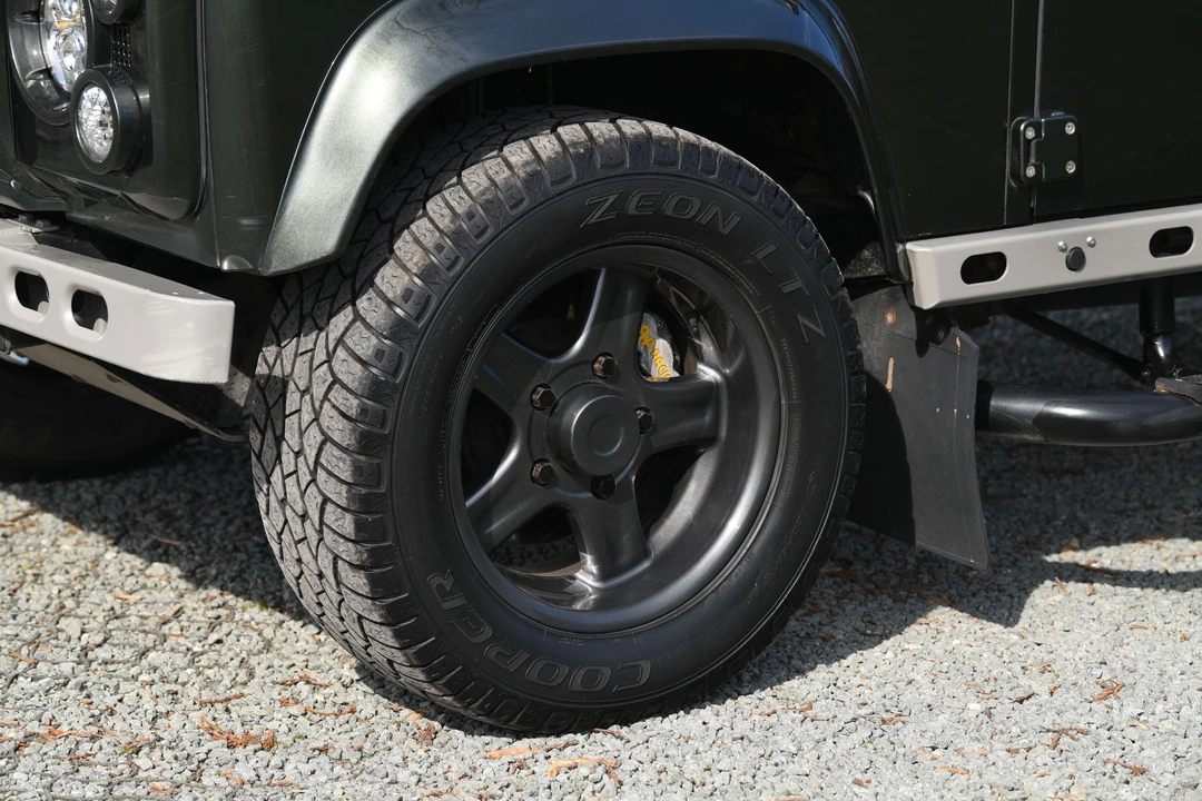 2008 Land Rover Defender 110 - Image 26 of 31