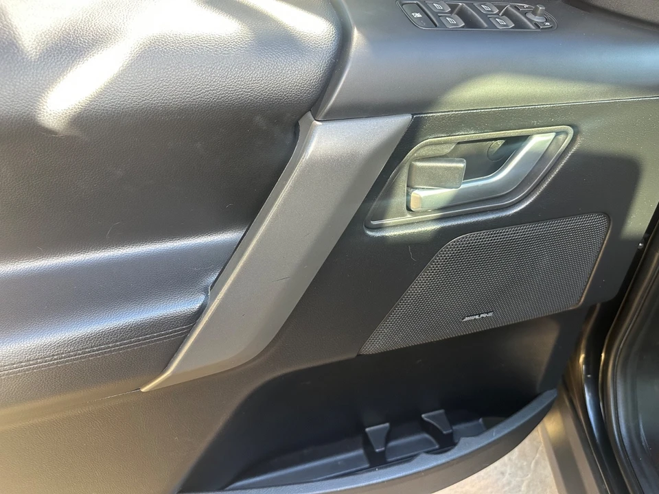 2008 Land Rover Freelander - Image 10 of 13