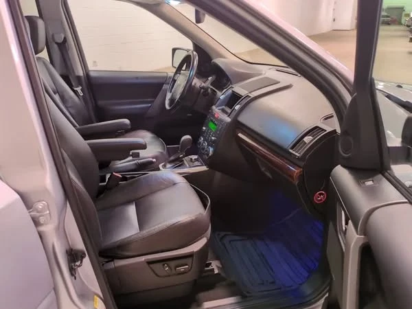 2008 Land Rover Freelander - Image 10 of 17