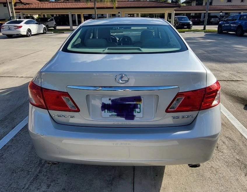 2008 Lexus ES 5th Gen - Image 2 of 3