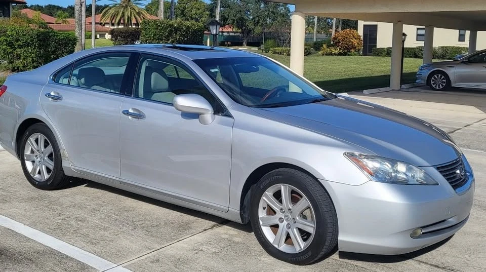 2008 Lexus ES 5th Gen - Image 3 of 3