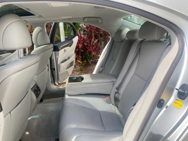 2008 Lexus LS 4th Gen - Image 15 of 21