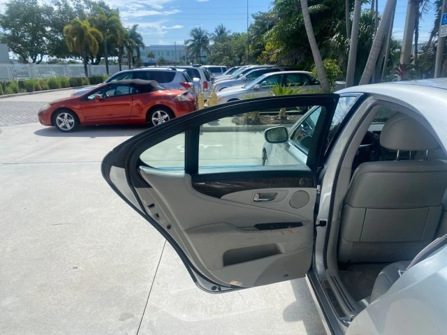 2008 Lexus LS 4th Gen - Image 14 of 22
